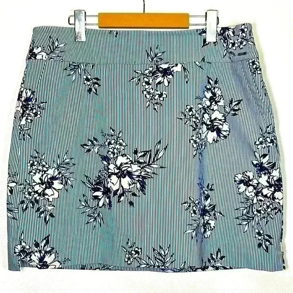S.C & CO. Skort Size 14 Floral Stretchy Spandex Summer Walk Hike Golf Pockets - Picture 1 of 8